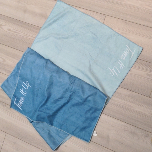 Tone It Up Ombre Blue Yoga Towel Flex Band Bundle - Picture 5 of 7